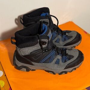 Kids Outdoor Adventure Boots - Black and Blue